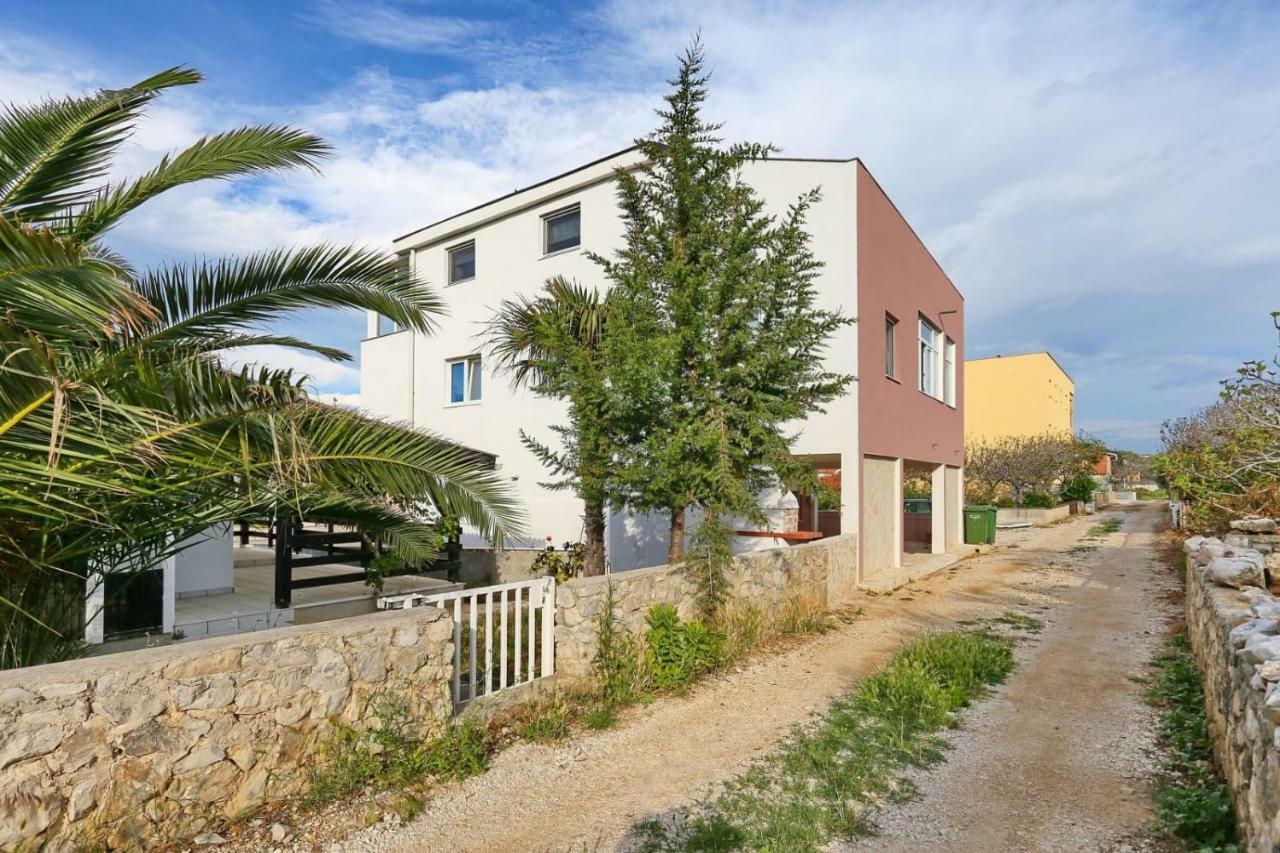Malu Vir Apartment Exterior photo