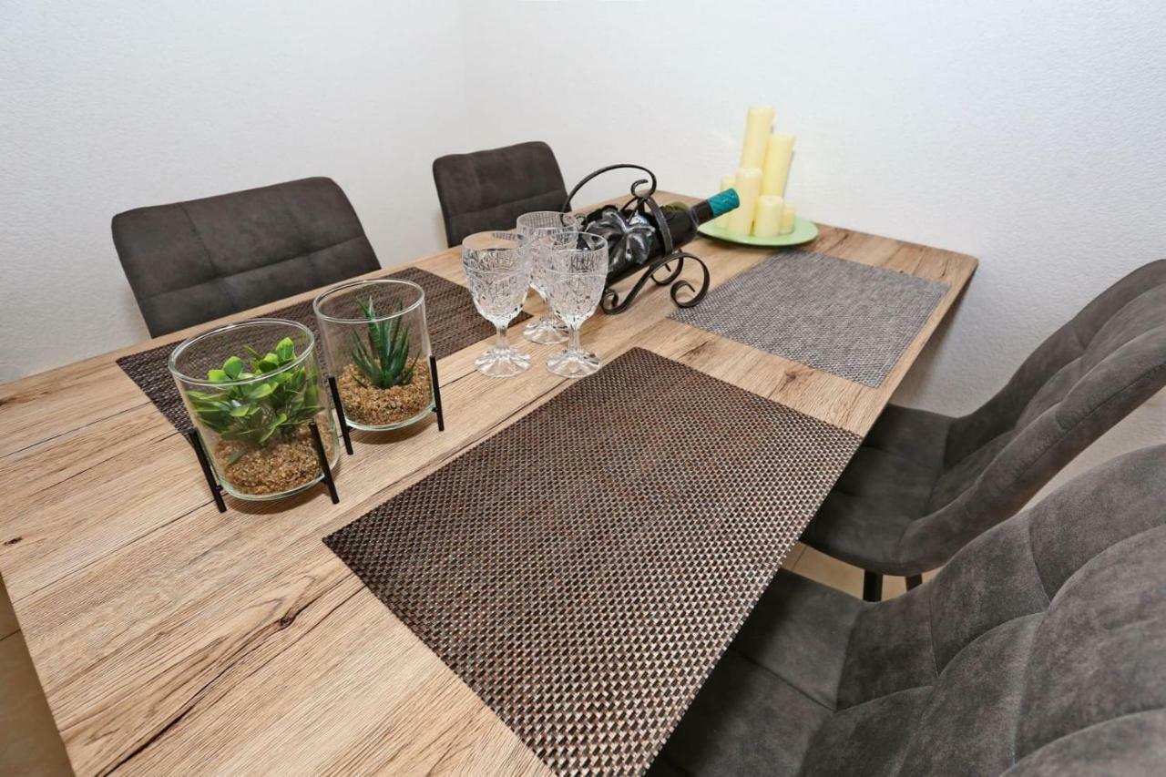 Malu Vir Apartment Exterior photo