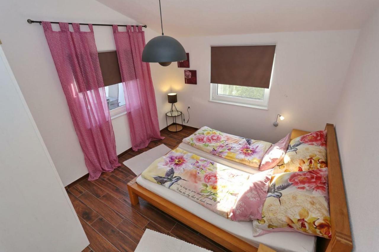Malu Vir Apartment Exterior photo