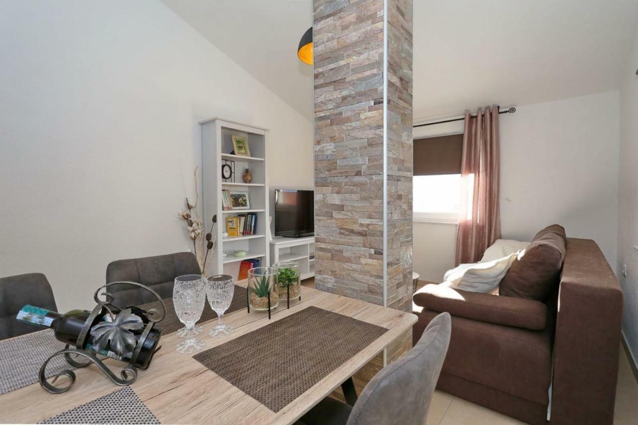 Malu Vir Apartment Exterior photo