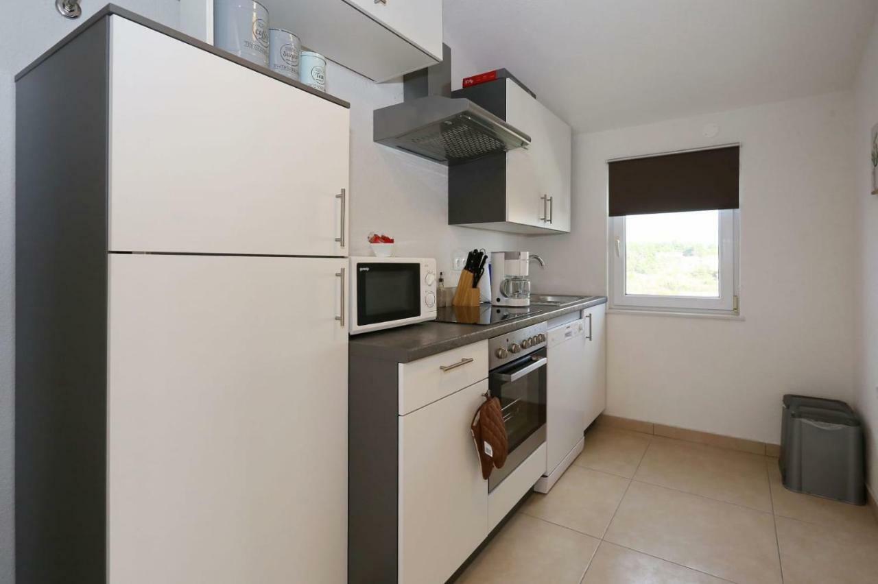Malu Vir Apartment Exterior photo