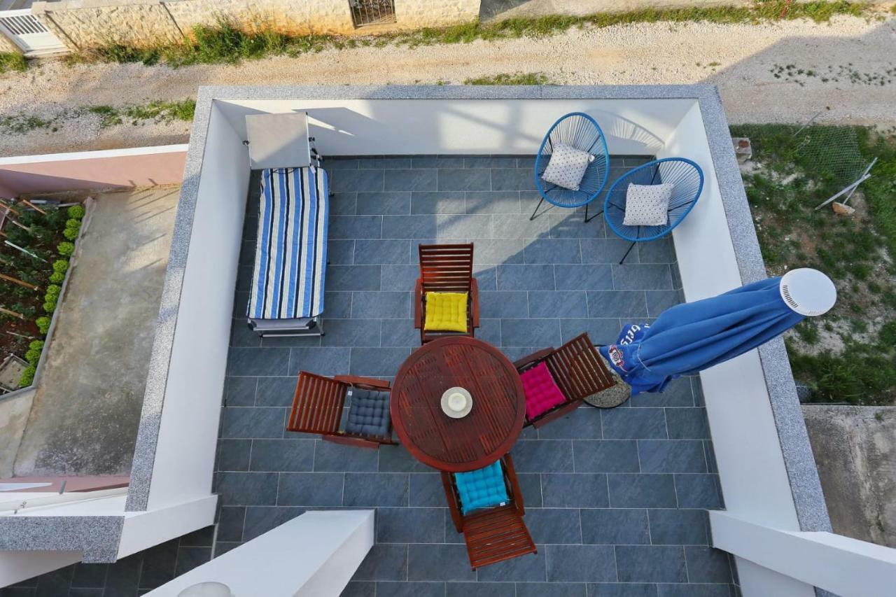 Malu Vir Apartment Exterior photo
